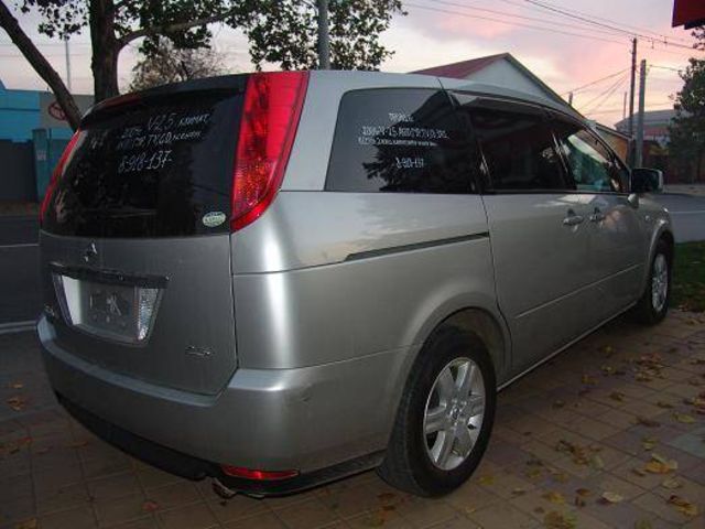 2004 Nissan Presage