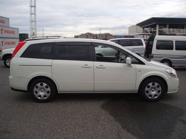 2004 Nissan Presage
