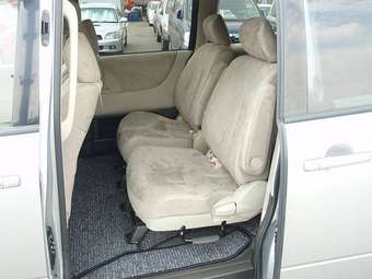 2004 Nissan Presage Photos