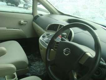 2004 Nissan Presage Pictures