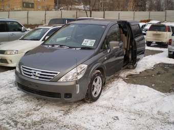 2004 Nissan Presage