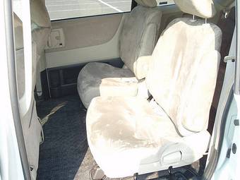 2004 Nissan Presage Photos