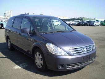 2004 Nissan Presage Pictures