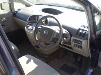 2004 Nissan Presage Photos