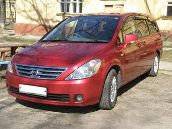 2004 Nissan Presage Photos