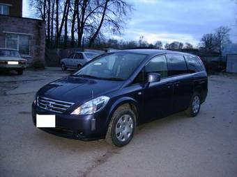 2004 Nissan Presage Photos