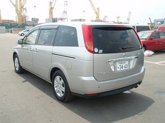 2004 Nissan Presage Photos