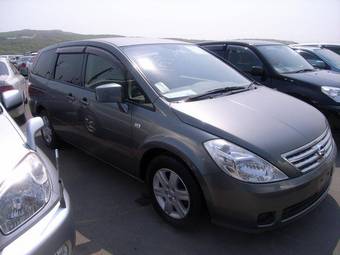 2004 Nissan Presage Pictures