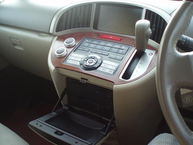 2005 Nissan Presage