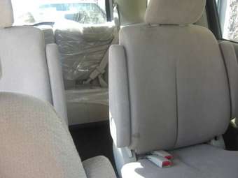 2005 Nissan Presage Photos