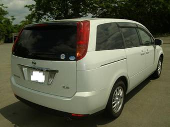 2005 Nissan Presage Images