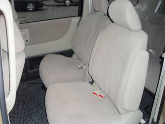 2005 Nissan Presage Pictures