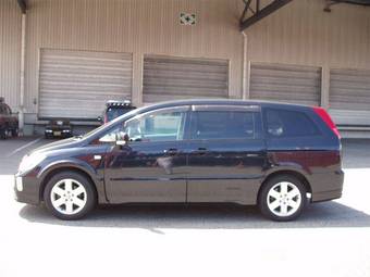2005 Nissan Presage Images