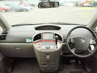 2005 Nissan Presage Pictures