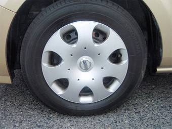 2005 Nissan Presage Images