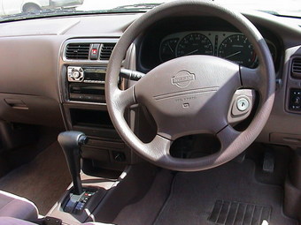 1998 Nissan Presea Pictures