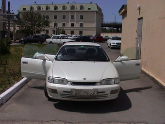 1998 Nissan Presea Pictures