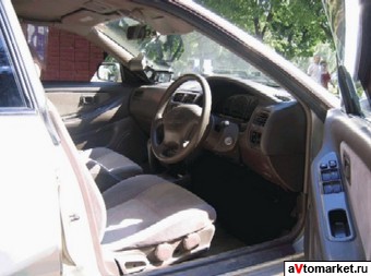 1999 Nissan Presea Pictures