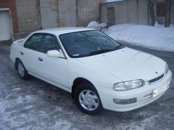 2000 Nissan Presea Pictures