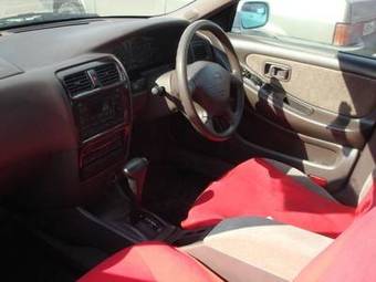 2000 Nissan Presea Pictures