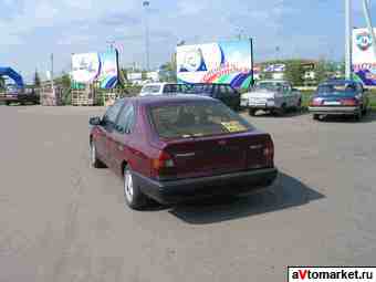 1991 Nissan Primera Pictures