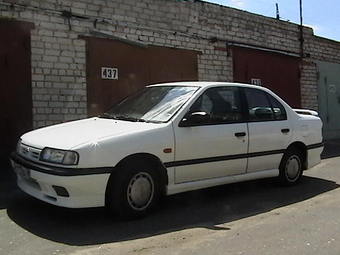 1992 Nissan Primera Photos