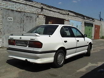 1992 Nissan Primera Pictures