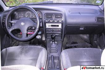 1992 Nissan Primera Photos