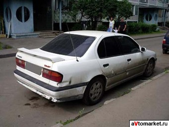 1992 Nissan Primera Photos