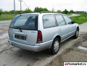 1994 Nissan Primera Pictures