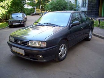 1996 Nissan Primera Photos