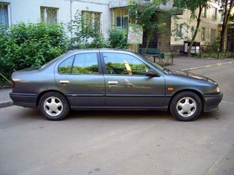 1996 Nissan Primera Pictures