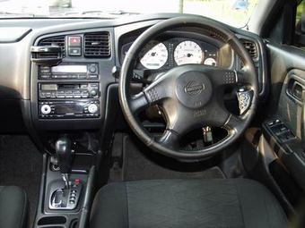 1997 Nissan Primera Pictures