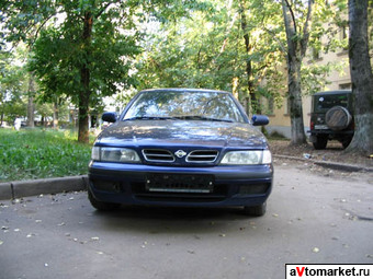 1997 Nissan Primera Photos