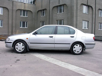 1998 Nissan Primera Pictures