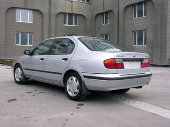 1998 Nissan Primera Pictures