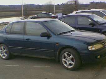 1998 Nissan Primera Photos