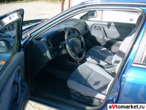 1998 Nissan Primera Images
