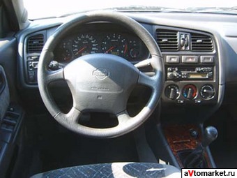 1998 Nissan Primera Pictures