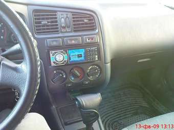 1998 Nissan Primera Images