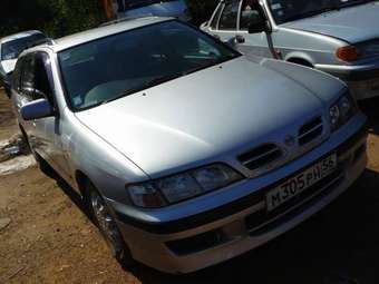 1998 Nissan Primera Pictures