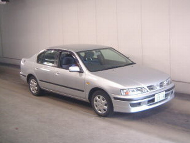 1999 Nissan Primera Photos