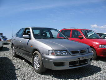 1999 Nissan Primera Pictures