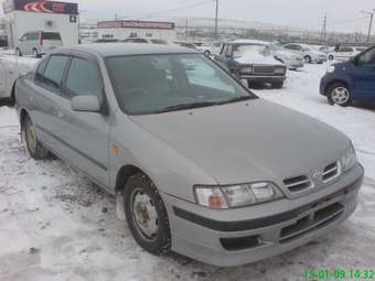 1999 Nissan Primera Images