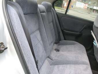 1999 Nissan Primera Images