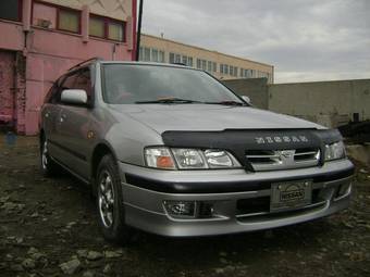 1999 Nissan Primera Photos