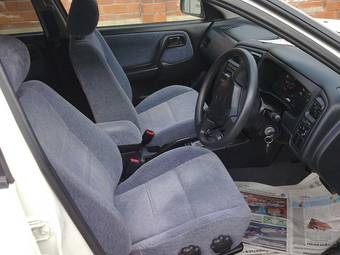 1999 Nissan Primera Pictures