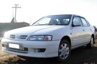 1999 Nissan Primera Photos