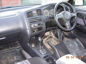 1999 Nissan Primera Pictures