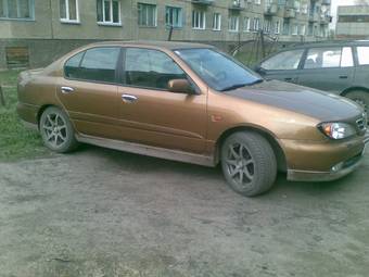 1999 Nissan Primera Pictures